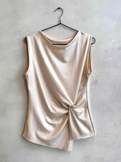 Musulosa Nudo Costado - comprar online