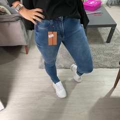 Calça com Cinta Lavagem Média Bruna