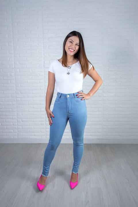 Calça Jeans Clara Com Cinta Lua