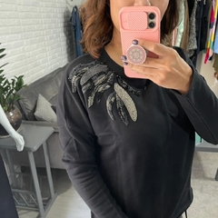 Blusa Rubi Manga Longa Bordada Preta - comprar online