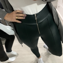 Calça Pétala Zíper Frontal Cirrê - comprar online