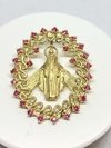 Pingente Medalha Nossa Senhora Das Graças Milagrosa De Ouro 18k Cravejada Rubis Naturais Pingente Ns Graças Católico