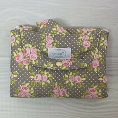 CAMBIADOR CON SONAJERO GRIS CON FLORES ROSAS en internet