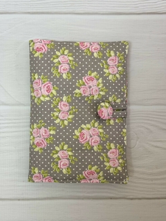 FUNDA LIBRETA SANITARIA GRIS CON FLORES ROSAS - comprar online