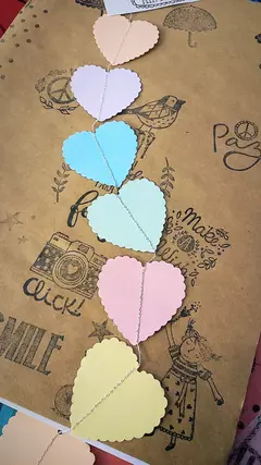 GUIRNALDA CORAZONES BLONDA PASTEL