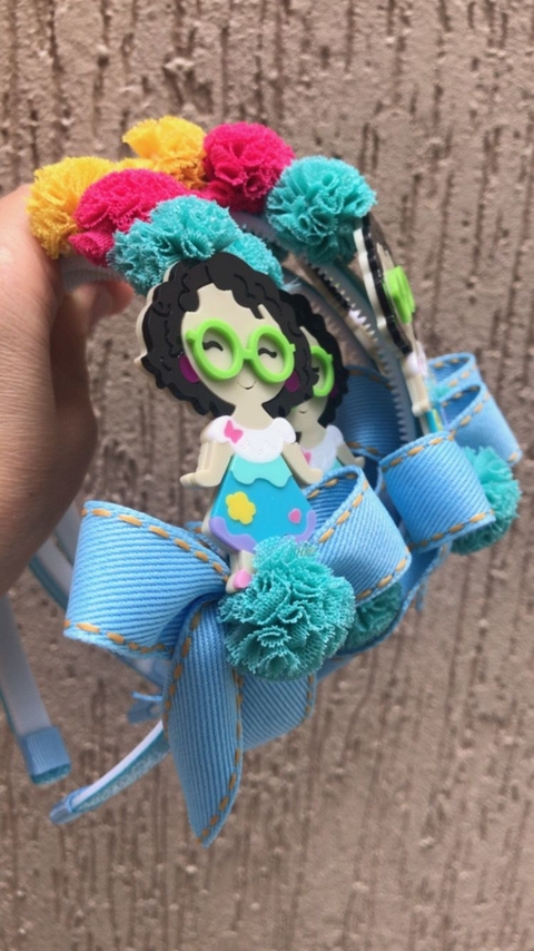 TIARA BY VIC ENCANTO