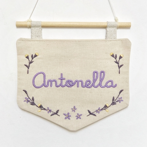 BANDEROLA VERA FLORES LILA