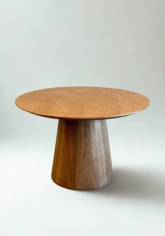 Mesa redonda de madera con base cónica y superficie lisa, modelo Mesa Gotta 120