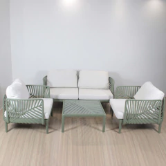 Set de jardín Polonia exterior de PVC verde con cojines blancos, incluye sofá de dos plazas, dos sillones individuales y mesa baja