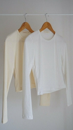 Remera Alba manga larga en internet