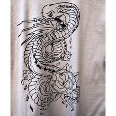 REMERA NORDICA ESTAMPA: SERPIENTE en internet