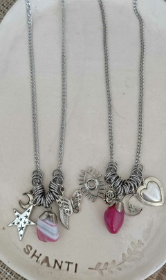 Collar Amuleto Agata Fuscia