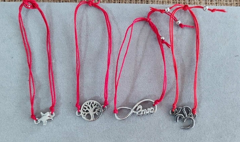 Pulsera Hilo Con Dije