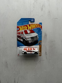 Auto hotwheels dodge van