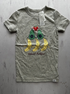 Remera baby gap talle 5