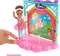 Imagen de Barbie Club Chelsea - Juego de muñecas y ballet, morena de 6 pulgadas, con etapa transformadora, accesorios que incluyen barra de ballet, moda y acces