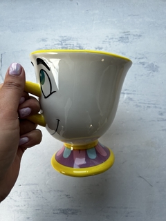 Taza chip bella y bestia en internet