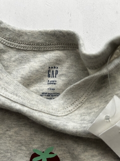 Remera baby gap talle 5 - comprar online