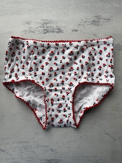 Bombacha carters talle 4/5 flores