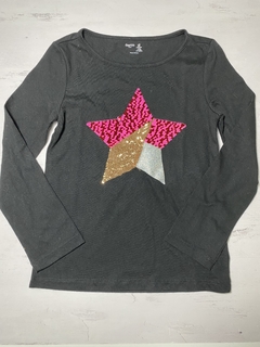 Remera gap kids talle 6-7 años