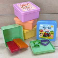 Caja Cubo Pastel Premium con 4 Masas, 3 Cortantes y Sello en internet