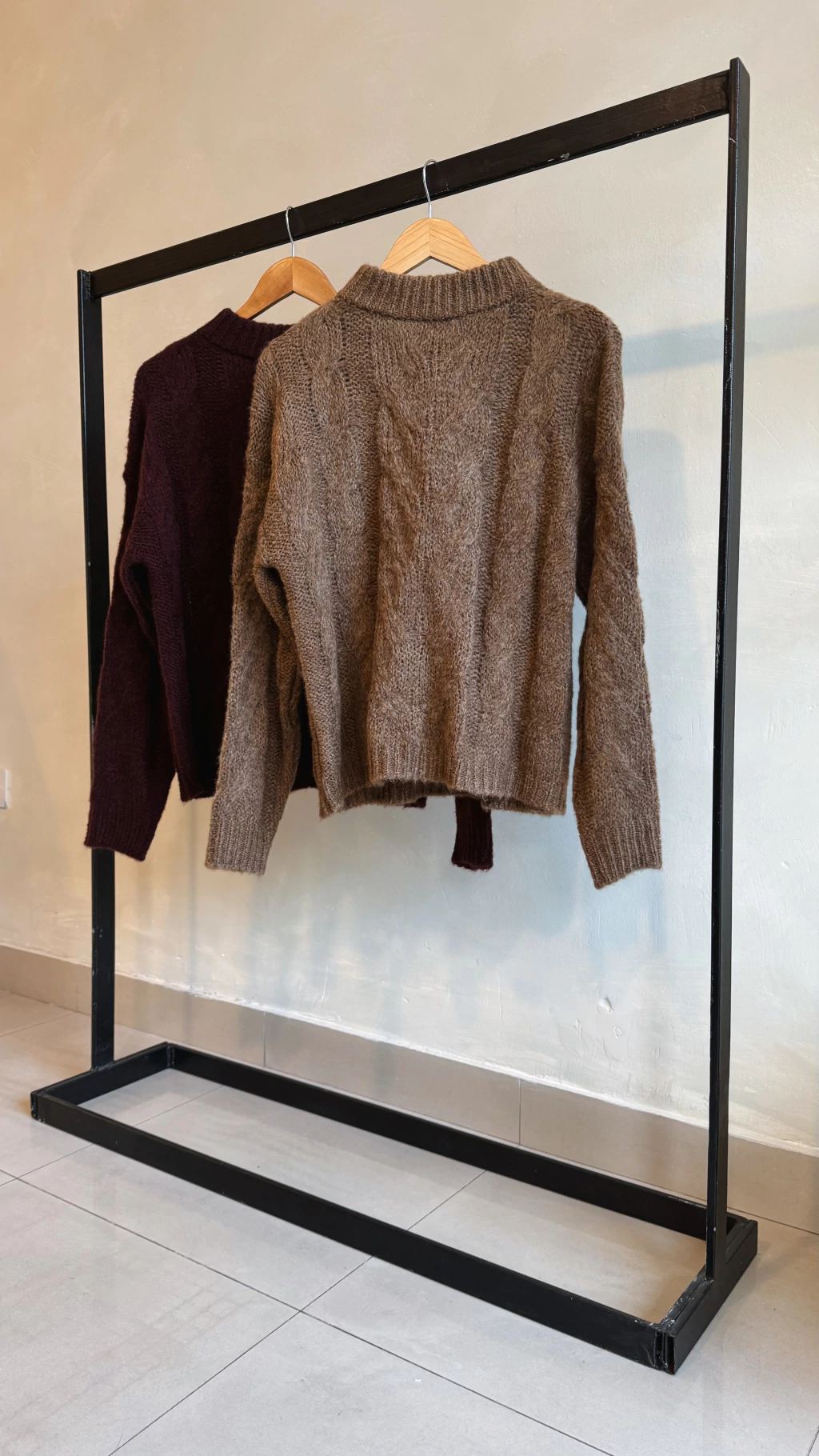 SWEATER LYRI
