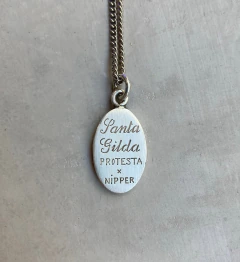 MEDALLA GILDA EN PLATA x PROTESTA - comprar online