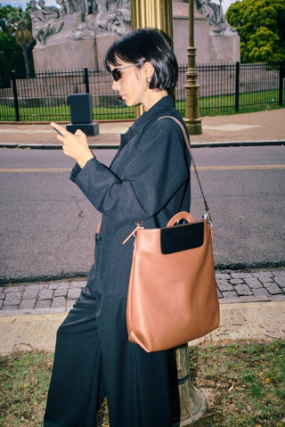 SUR CARAMEL - Polonia Cruz