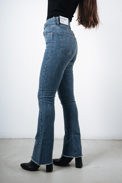 JEANS FLARE PILLOW en internet