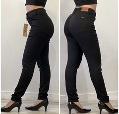 Pantalón Skinny Negro - comprar online