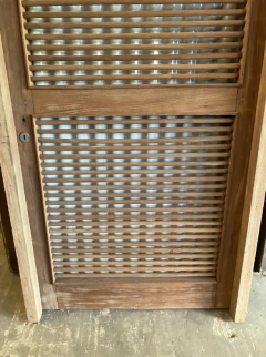 Puerta persiana de cedro en internet