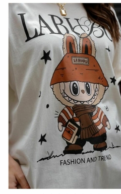 T-shirt Labubu - Nathalia Aguiar Boutique