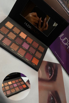 Paleta Sombras COLORIDA Huda Beauty