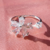 Anillo flor y punto de luz en internet