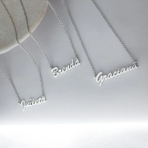 Collar nombre calado personalizado