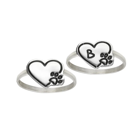 Anillo corazón con inicial y figura personalizado