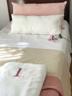 Imagen de Funda de edredón de lino y algodón beige con percal blanco abajo