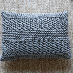 Almofada Cinza de Cama Milão 50x70 - Oficina da Roça