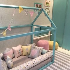 Tapete Cinza Listrado Quarto Infantil Moderno - comprar online