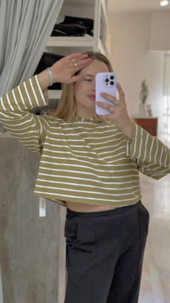 Buzo Aisha en internet