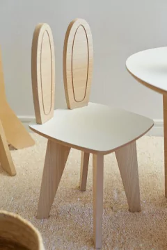 combo de mesa para niños con 4 sillas conejo