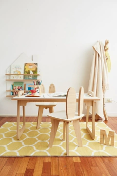 Combo Mesa baja Milano + 2 sillas conejo en internet