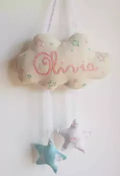 Móvil nubes en internet