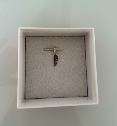 Pingente Berloque Pimenta Zirc. (Cód. 4191)