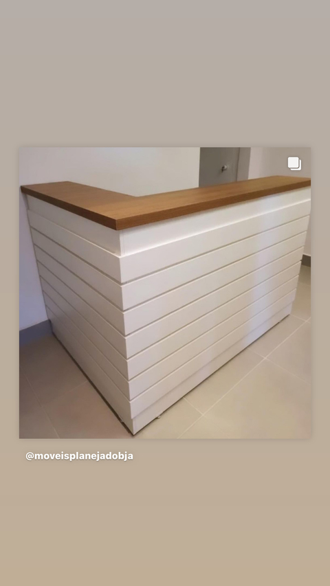 Balcão em L MDF branco ripado cód.6578