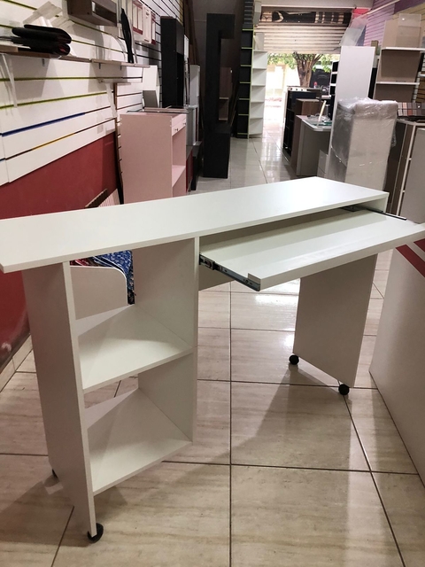 Mesa MDF branco com teclado e nicho cód.vamo