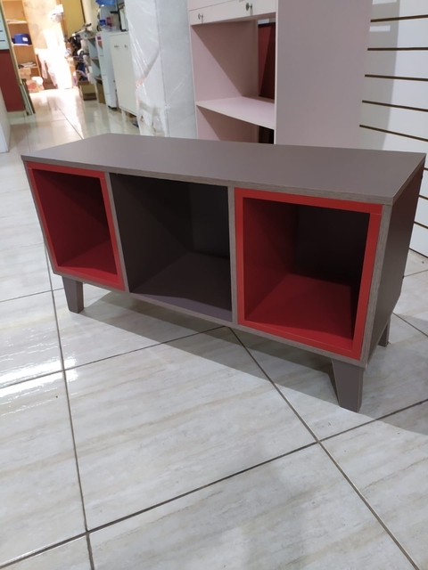 Rack nicho MDF amadeirado com vermelho cód.amve