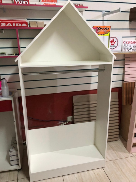 Armario casinha MDF branco com arara cód.casinha1
