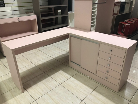 Mesa em L MDF rosa milkshake manicure nail design penteadeira cód.uuc