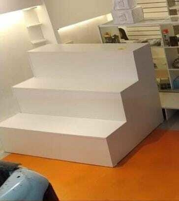 Base para manequim MDF branco 3 degraus cód.bm3